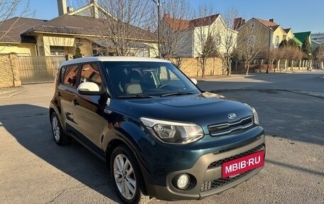 KIA Soul II рестайлинг, 2017 год, 1 755 000 рублей, 7 фотография