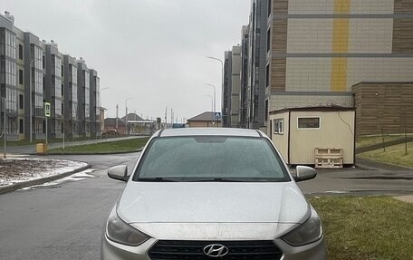 Hyundai Solaris II рестайлинг, 2018 год, 1 100 000 рублей, 3 фотография