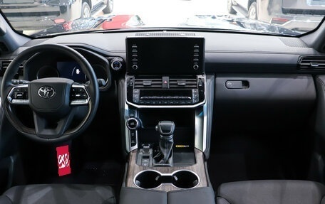 Toyota Land Cruiser, 2024 год, 15 190 000 рублей, 8 фотография