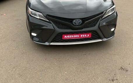 Toyota Camry, 2018 год, 2 599 000 рублей, 1 фотография