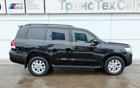 Toyota Land Cruiser 200, 2015 год, 5 837 000 рублей, 8 фотография