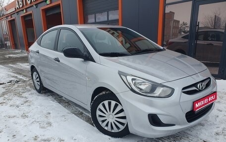 Hyundai Solaris II рестайлинг, 2013 год, 745 000 рублей, 1 фотография