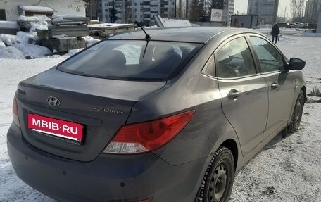 Hyundai Solaris II рестайлинг, 2012 год, 530 000 рублей, 8 фотография