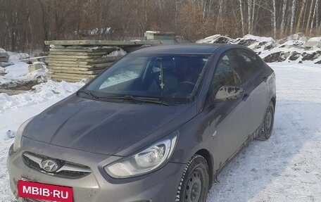 Hyundai Solaris II рестайлинг, 2012 год, 530 000 рублей, 14 фотография