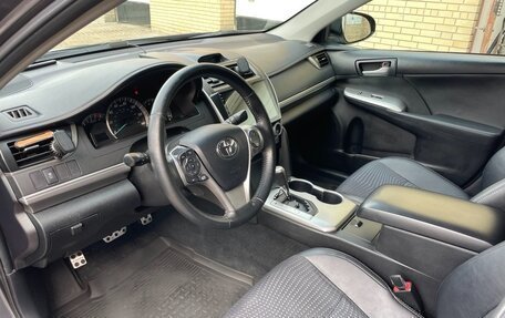 Toyota Camry, 2013 год, 1 900 000 рублей, 4 фотография