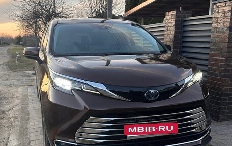 Toyota Sienna, 2021 год, 4 550 000 рублей, 13 фотография