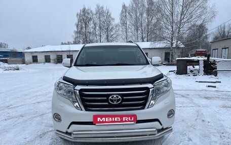 Toyota Land Cruiser Prado 150 рестайлинг 2, 2014 год, 3 350 000 рублей, 6 фотография