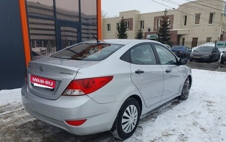 Hyundai Solaris II рестайлинг, 2013 год, 745 000 рублей, 3 фотография