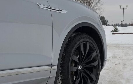 Volkswagen Touareg III, 2020 год, 5 800 000 рублей, 3 фотография