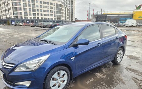 Hyundai Solaris II рестайлинг, 2015 год, 1 150 000 рублей, 2 фотография