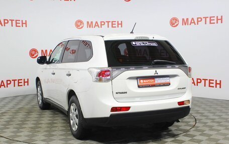 Mitsubishi Outlander III рестайлинг 3, 2012 год, 1 410 000 рублей, 7 фотография