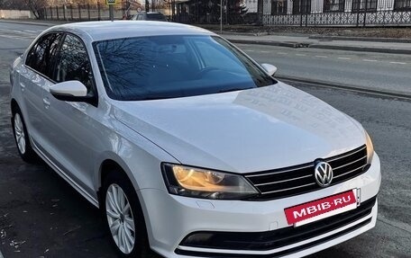 Volkswagen Jetta VI, 2015 год, 1 295 000 рублей, 5 фотография