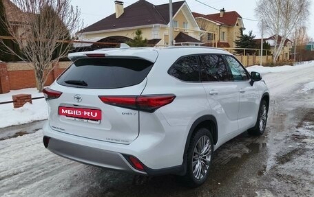 Toyota Highlander, 2024 год, 5 700 000 рублей, 5 фотография