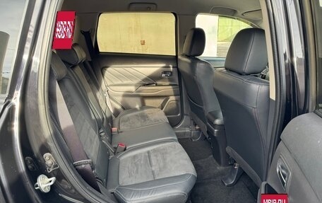 Mitsubishi Outlander III рестайлинг 3, 2013 год, 1 790 000 рублей, 21 фотография