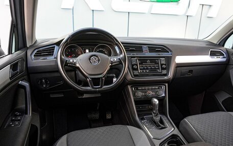 Volkswagen Tiguan II, 2017 год, 2 330 000 рублей, 6 фотография