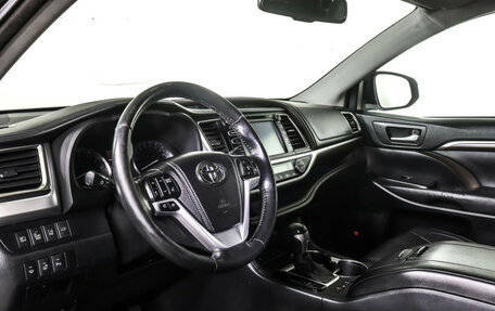 Toyota Highlander III, 2014 год, 2 498 000 рублей, 17 фотография