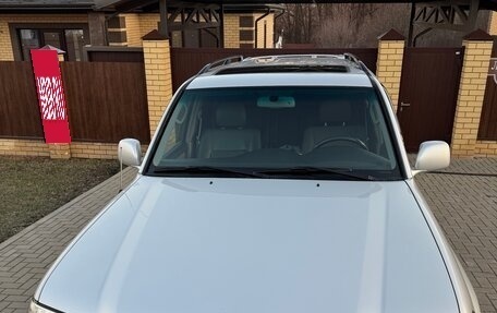 Toyota Land Cruiser 100 рестайлинг 2, 2006 год, 2 900 000 рублей, 3 фотография