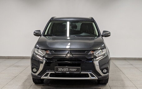 Mitsubishi Outlander III рестайлинг 3, 2021 год, 3 140 000 рублей, 2 фотография