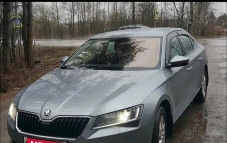 Skoda Superb III рестайлинг, 2017 год, 1 750 000 рублей, 9 фотография