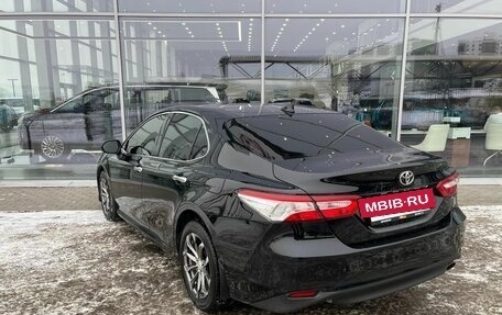 Toyota Camry, 2019 год, 2 949 000 рублей, 6 фотография