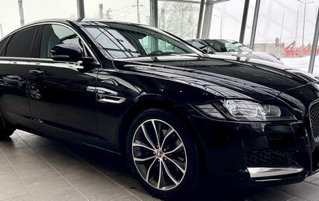 Jaguar XF II, 2019 год, 3 000 000 рублей, 6 фотография