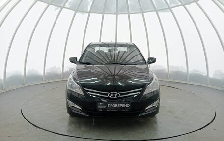 Hyundai Solaris II рестайлинг, 2015 год, 880 000 рублей, 2 фотография