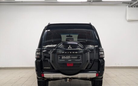 Mitsubishi Pajero IV, 2014 год, 2 700 000 рублей, 3 фотография