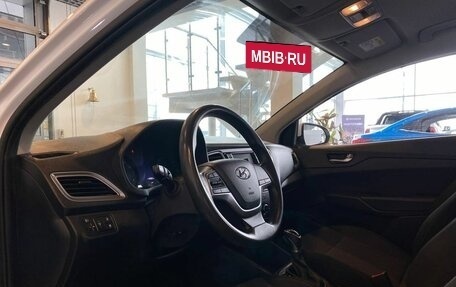 Hyundai Solaris II рестайлинг, 2021 год, 1 555 000 рублей, 23 фотография