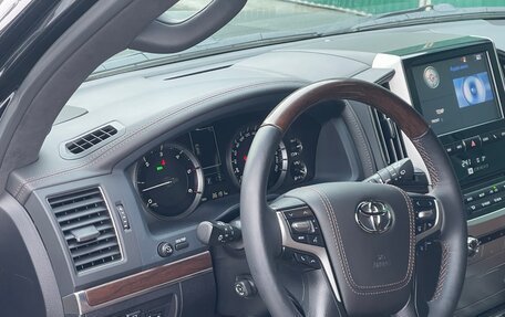 Toyota Land Cruiser 200, 2019 год, 9 500 000 рублей, 10 фотография