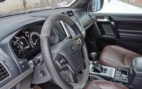 Toyota Land Cruiser Prado 150 рестайлинг 2, 2018 год, 5 090 000 рублей, 10 фотография