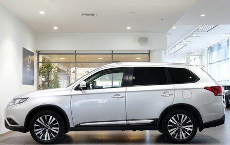 Mitsubishi Outlander III рестайлинг 3, 2020 год, 2 149 000 рублей, 7 фотография