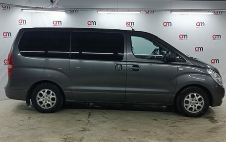 Hyundai H-1 II рестайлинг, 2011 год, 1 249 000 рублей, 8 фотография