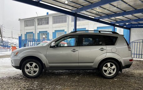 Mitsubishi Outlander III рестайлинг 3, 2010 год, 1 199 000 рублей, 2 фотография