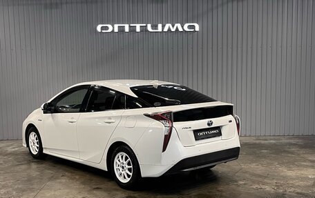 Toyota Prius IV XW50, 2016 год, 1 517 000 рублей, 8 фотография