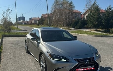 Lexus ES VII, 2019 год, 3 990 000 рублей, 14 фотография