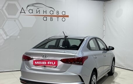 Hyundai Solaris II рестайлинг, 2021 год, 1 690 000 рублей, 5 фотография