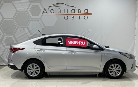 Hyundai Solaris II рестайлинг, 2021 год, 1 690 000 рублей, 4 фотография