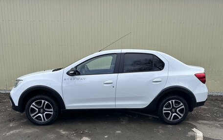 Renault Logan II, 2018 год, 975 000 рублей, 2 фотография