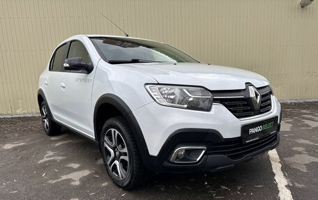 Renault Logan II, 2018 год, 975 000 рублей, 7 фотография