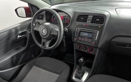 Volkswagen Polo VI (EU Market), 2013 год, 809 000 рублей, 14 фотография