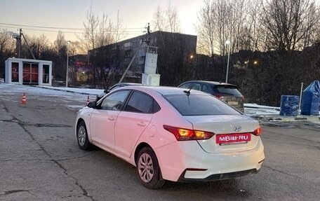 Hyundai Solaris II рестайлинг, 2018 год, 550 000 рублей, 4 фотография