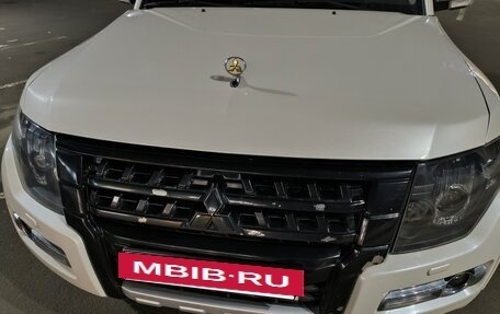 Mitsubishi Pajero IV, 2019 год, 3 812 000 рублей, 4 фотография