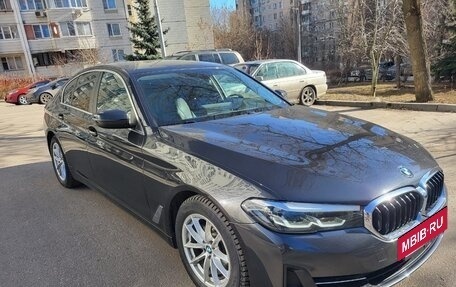 BMW 5 серия, 2022 год, 5 500 000 рублей, 2 фотография