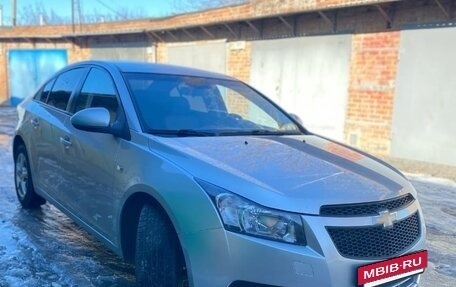 Chevrolet Cruze II, 2010 год, 795 000 рублей, 4 фотография