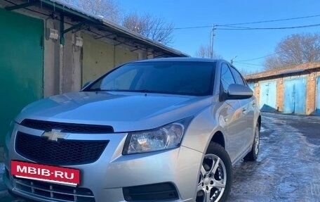 Chevrolet Cruze II, 2010 год, 795 000 рублей, 5 фотография