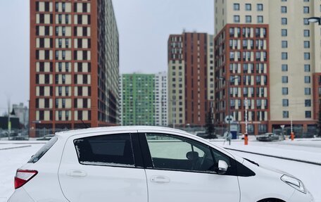 Toyota Vitz, 2019 год, 1 099 000 рублей, 8 фотография