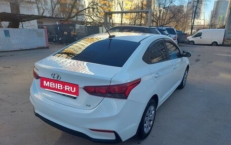 Hyundai Solaris II рестайлинг, 2018 год, 1 175 000 рублей, 3 фотография