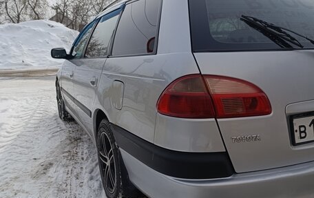 Toyota Avensis III рестайлинг, 2001 год, 558 000 рублей, 3 фотография