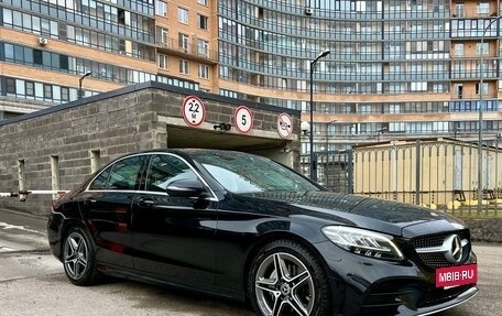 Mercedes-Benz C-Класс, 2019 год, 3 500 000 рублей, 27 фотография