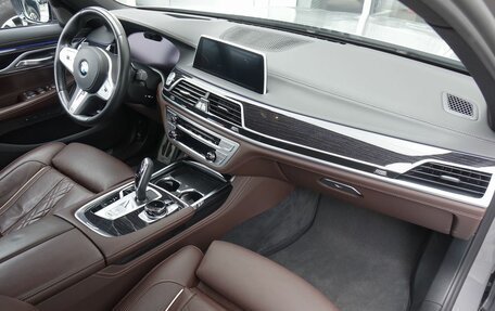 BMW 7 серия, 2021 год, 10 200 000 рублей, 2 фотография